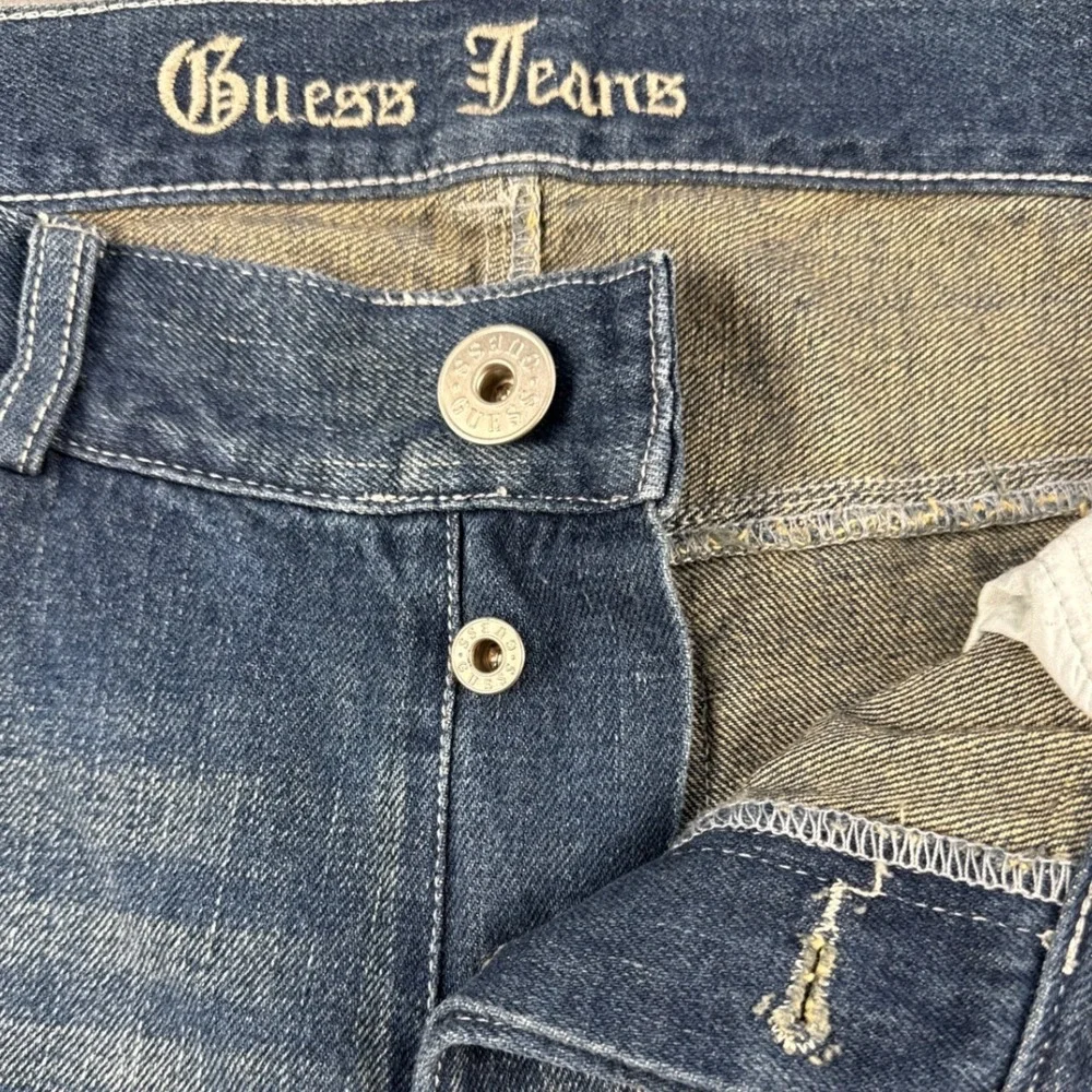 Guess Jeans Mens 33 Blue Medium Wash Straight Leg Distressed Denim X721L057